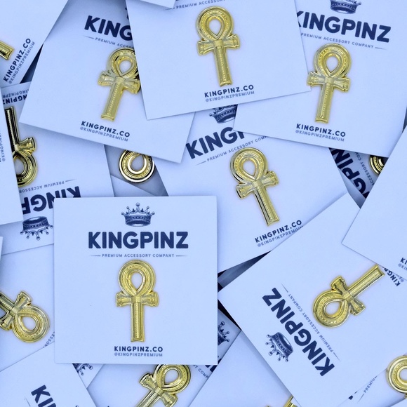 Ankh 3D Lapel Pin - Picture 2 of 2